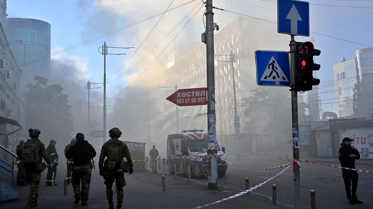 Mezi oběťmi ruského útoku na Kyjev je pár, který čekal dítě